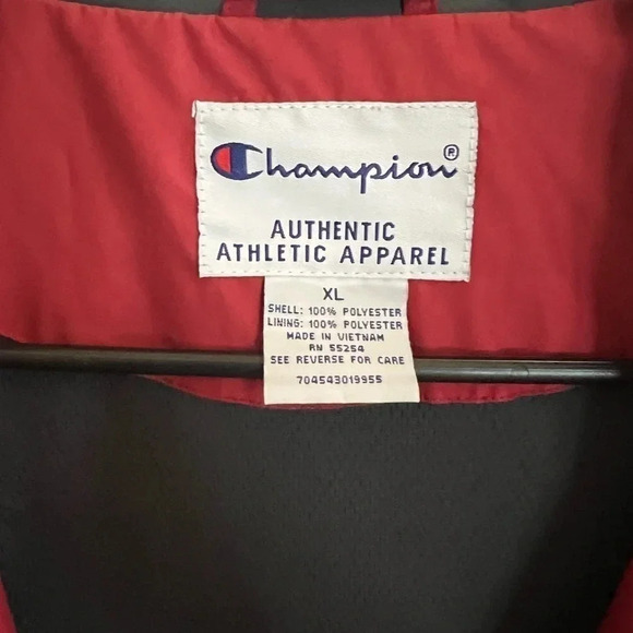 Vintage Champion XL Jacket in Red - Picture 4 of 4